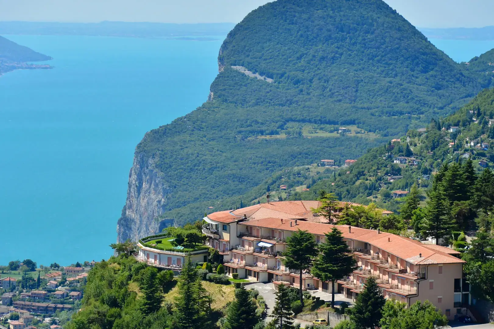 Vista panoramica Lago di Garda, Italia.